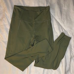 NWOT Girlfriend Collective green leggings size M